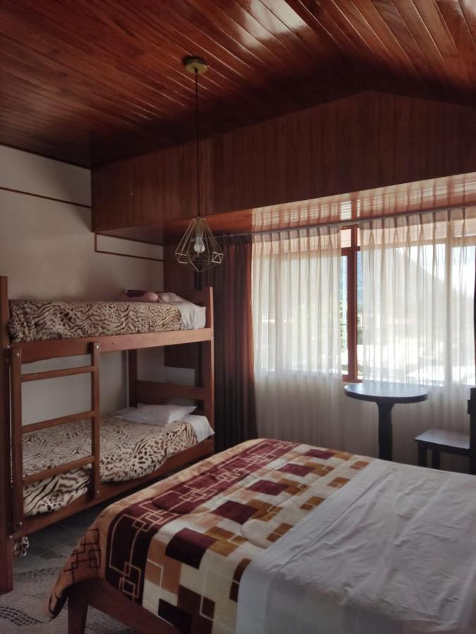 בית הארחה אוקסאפמפה 	Suzet House מראה חיצוני תמונה
