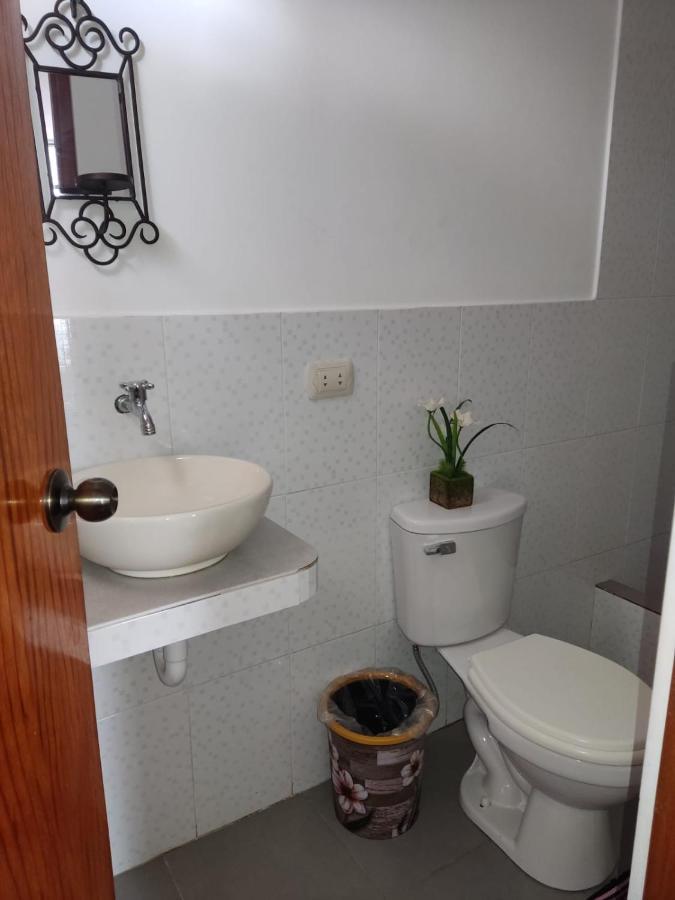 בית הארחה אוקסאפמפה 	Suzet House מראה חיצוני תמונה