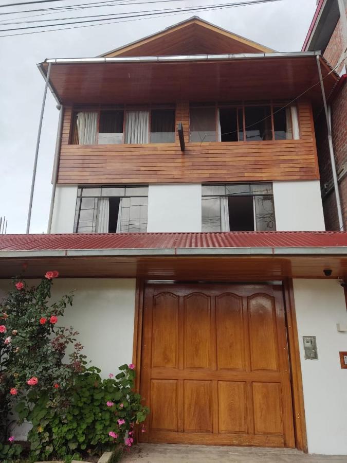 בית הארחה אוקסאפמפה 	Suzet House מראה חיצוני תמונה