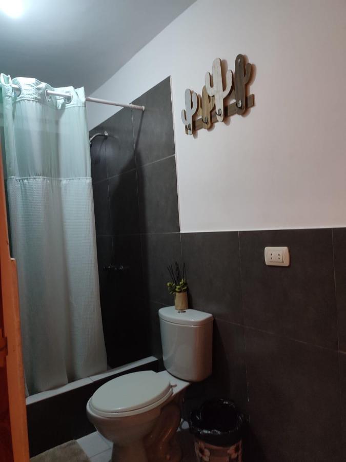 בית הארחה אוקסאפמפה 	Suzet House מראה חיצוני תמונה