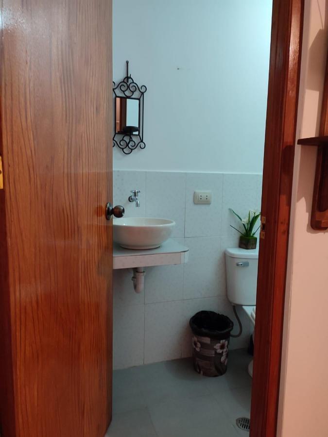בית הארחה אוקסאפמפה 	Suzet House מראה חיצוני תמונה